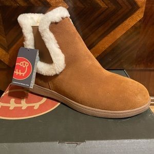 NWT Lamo Kara Slipper Boots 9